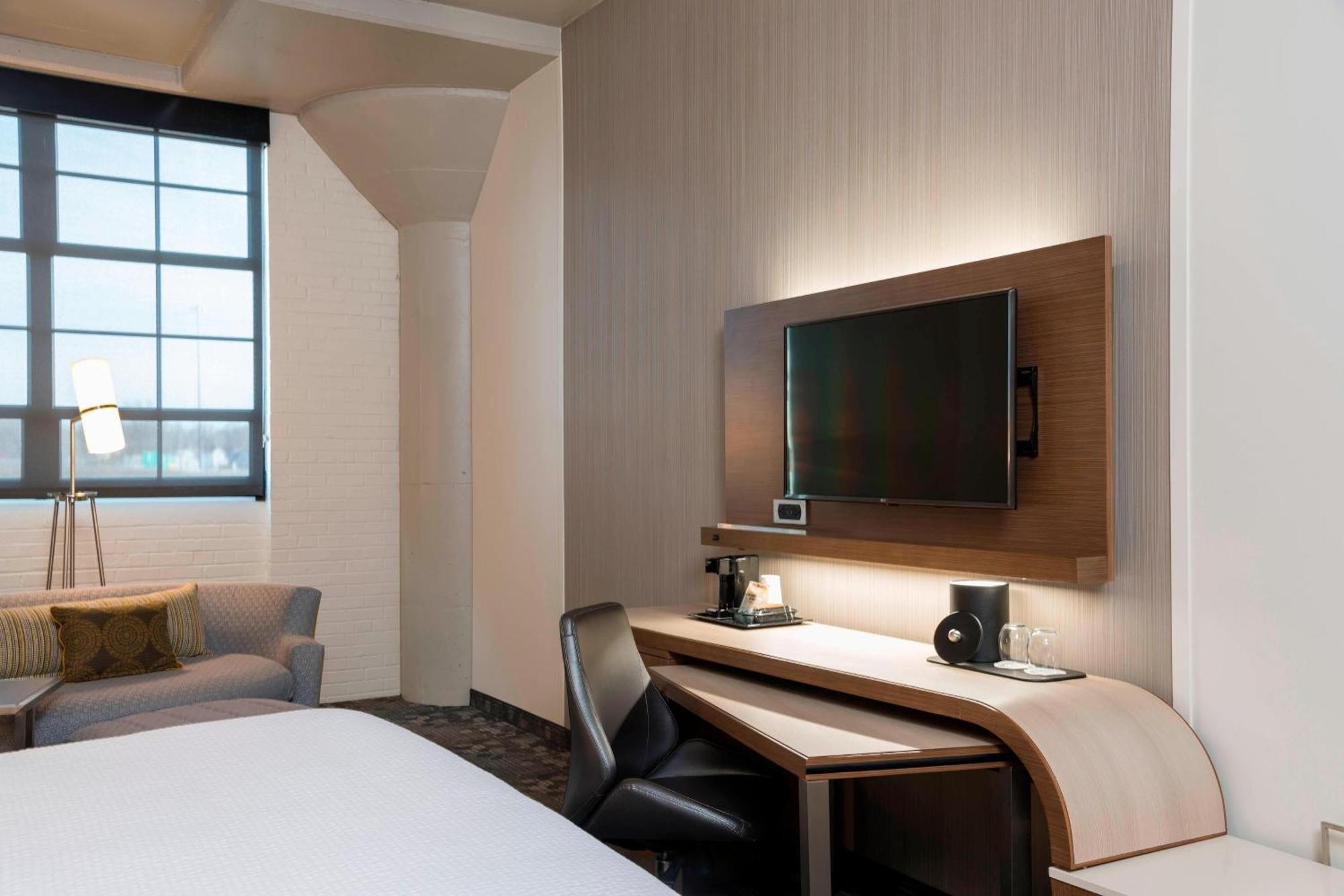 Courtyard By Marriott Waterloo Cedar Falls Exterior foto